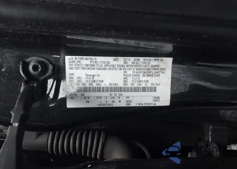 2015 Ford Focus Se z USA, uszkodzony, nr VIN 1FADP3K29FL246734